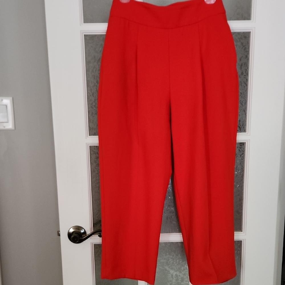 Zara Basic Elegant Red Cropped Trousers